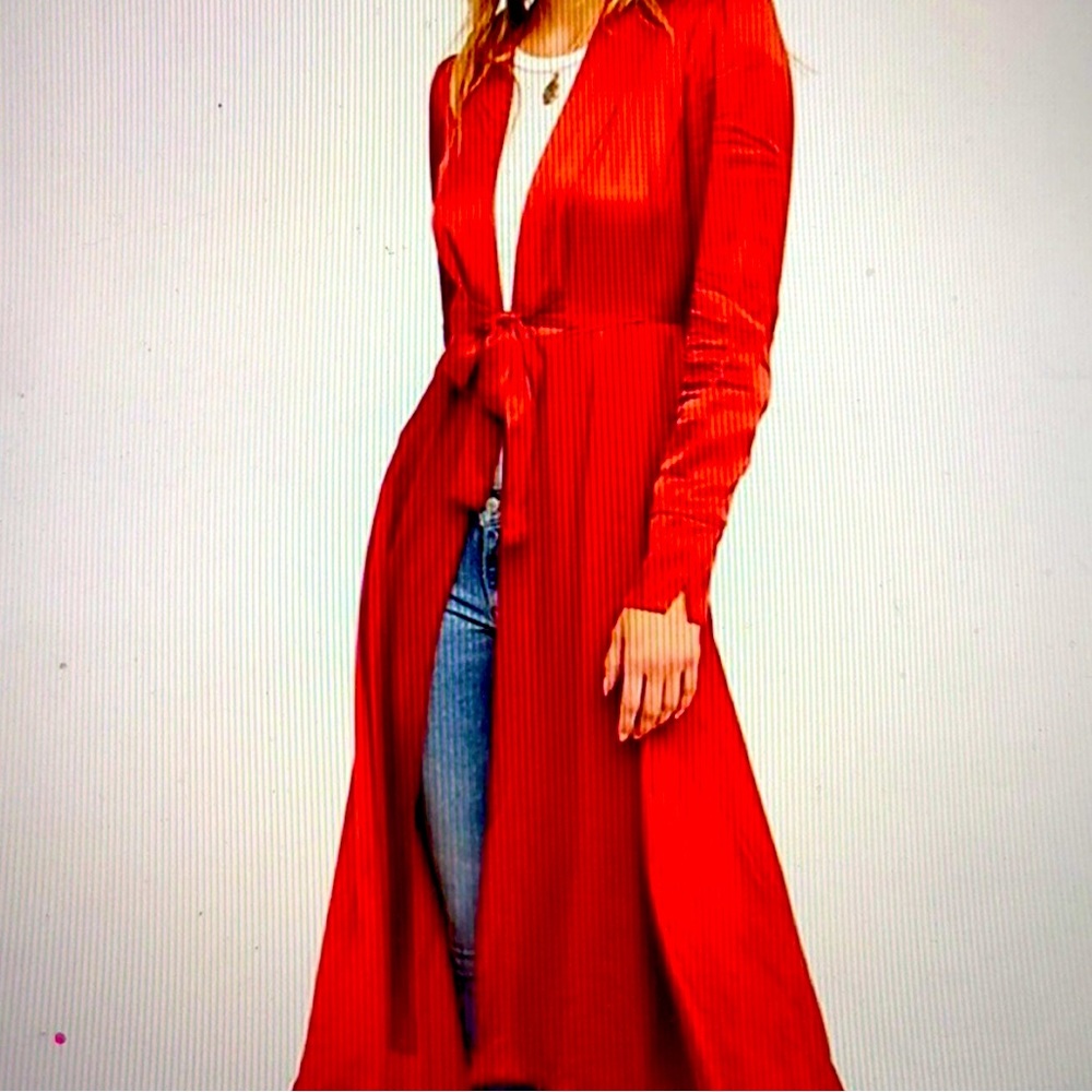 Free People Duster perfect for all seasons. Dress up or down.